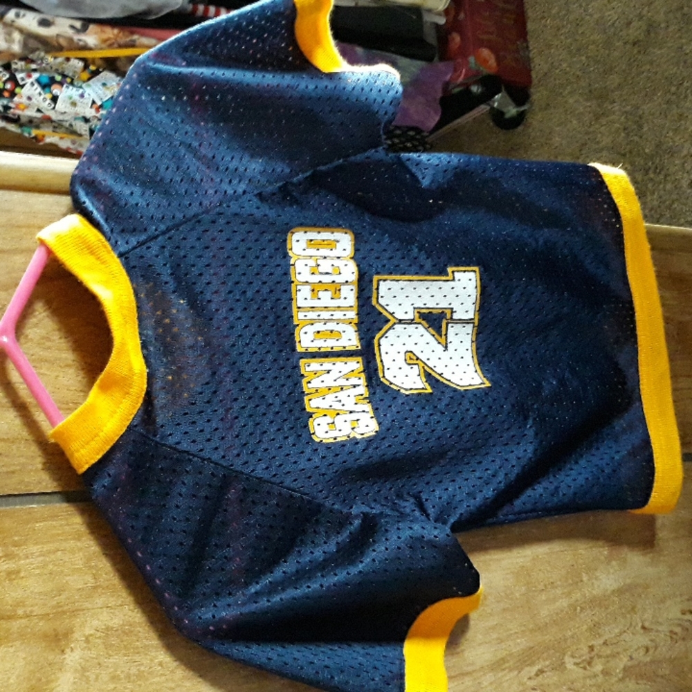 San Diego top